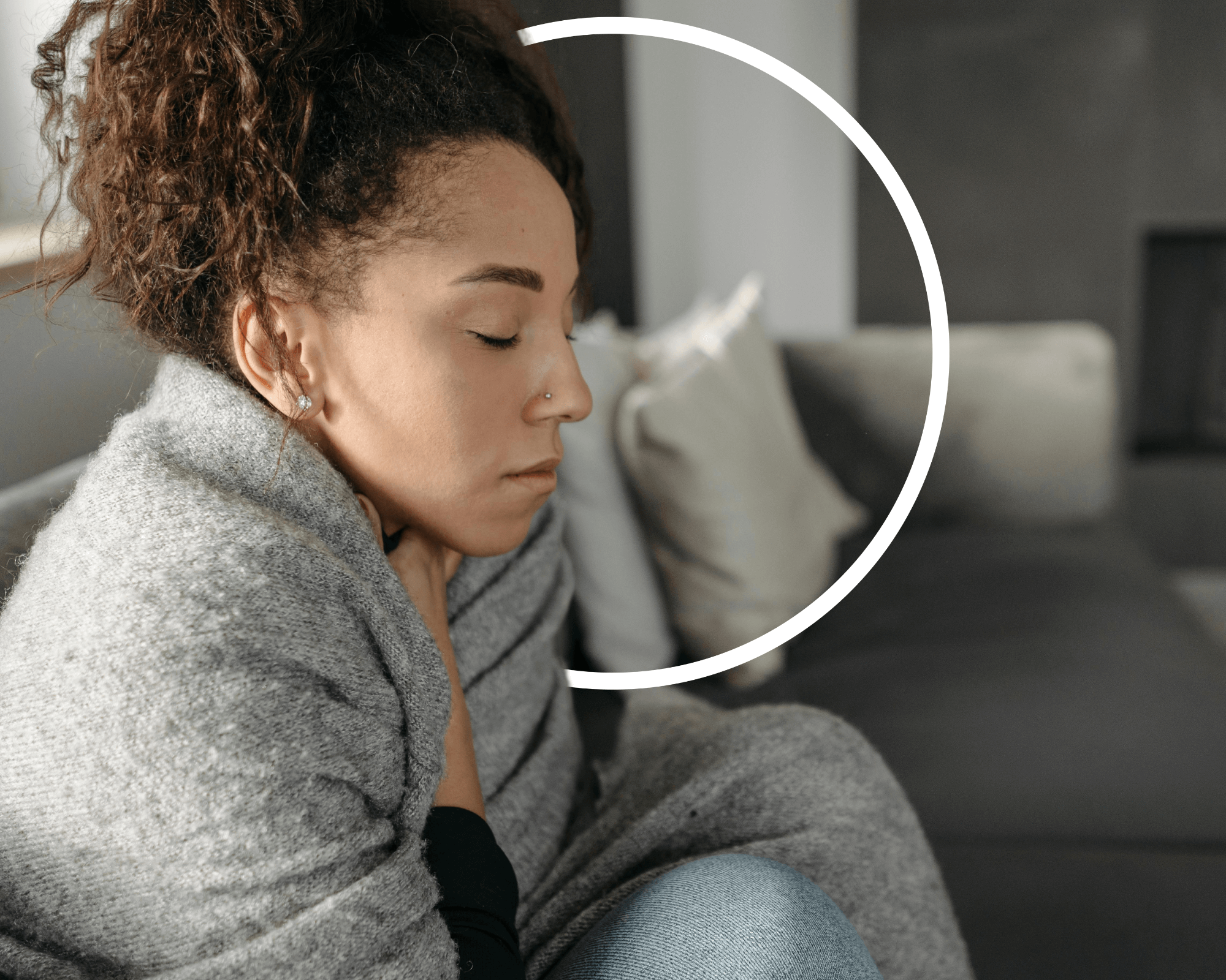 Femme triste, consultation diététique pour troubles digestifs et hormonal