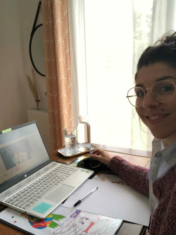 Diététicienne en consultation troubles digestifs et hormonaux