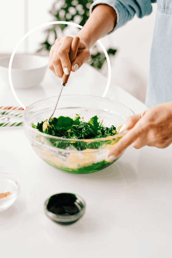 Femme qui cuisine - nutrition confort digestif